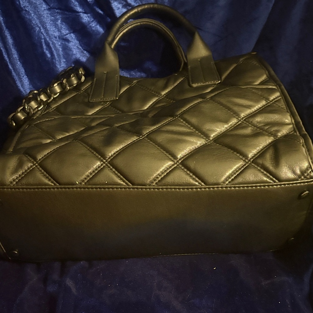 STEVE MADDEN Bfaire Quilted Tote Bag in Black Handbag - Picture 3 of 13